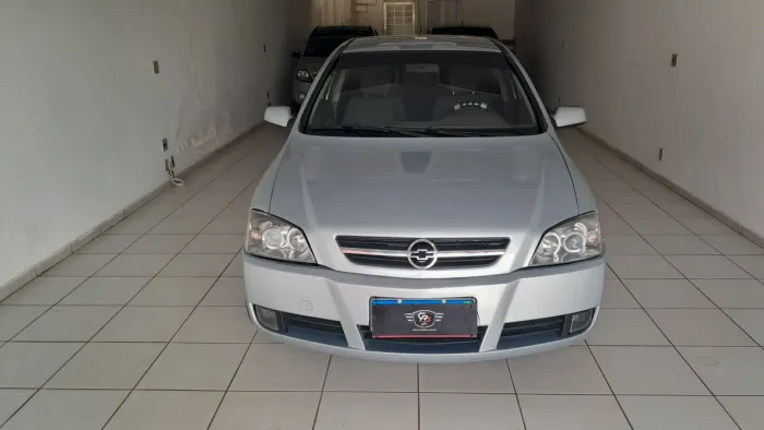 Chevrolet Astra 2.0/ CD/ Sunny/ GLS 2.0 8V 3P 2002