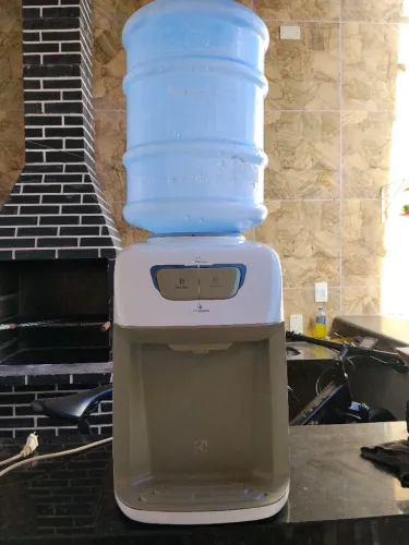 Vendo Bebedouro Eletrolux branco