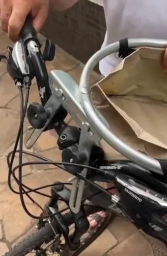 Cesto/cadeirinha pet para bicicleta NOVO, nunca usado