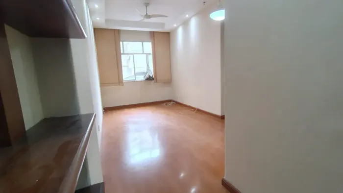 RUA MARQUÊS DE VALENÇA 3 QUARTOS COM VAGA - Rio de Janeiro - RJ