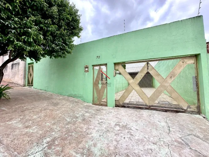 Casa com piscina no Jardim Arapongas - Região Norte