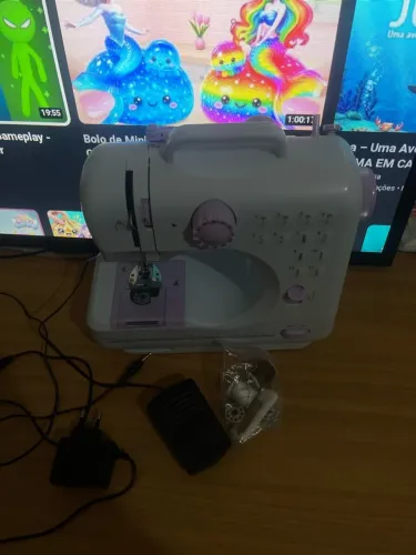 Máquina de costura 12 pontos