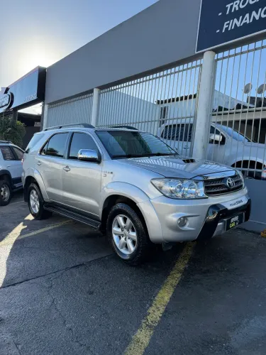 Toyota Hilux SW4 SRV D4-d 4X4 3.0 TDI Dies. AUT 2009