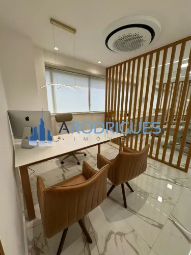 Oportunidade única: Sala comercial de 80m² com 2 vagas na Paralela, Salvador-BA. Ideal par