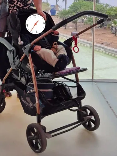 Bebê conforto que acopla ao carrinho. Modelo: Touring X. Marca: Burigotto