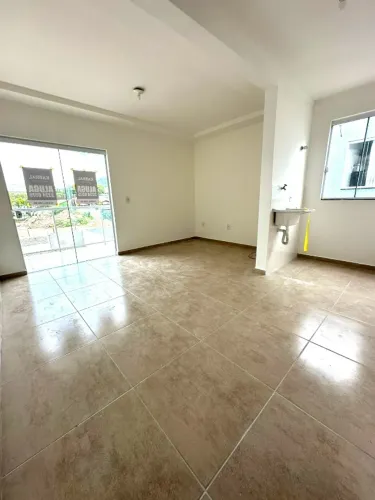 Lindo apartamento de frente para a rua - sol da manhã - 2 dormi/01 suíte