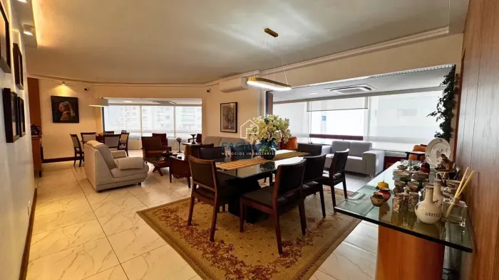 Apartamento à venda no Adrianópolis com 300 m², 4 suítes no Condomínio Saint Germain-Manau