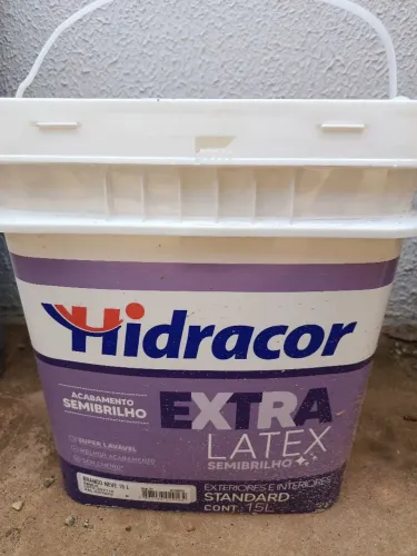 Vende- se tinta lavável valor 200