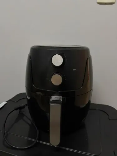 Air Fryer Britânia BFR21P 4L - 1500W - Pouquíssimo uso