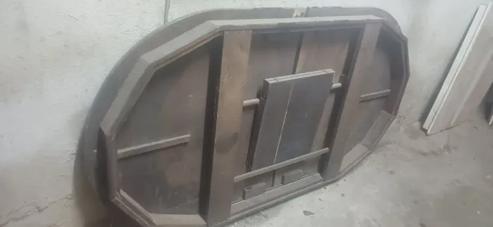 Tampo de mesa antiga, sem pés
