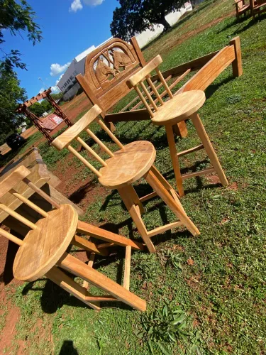 Banqueta Rústica em Madeira Maciça 