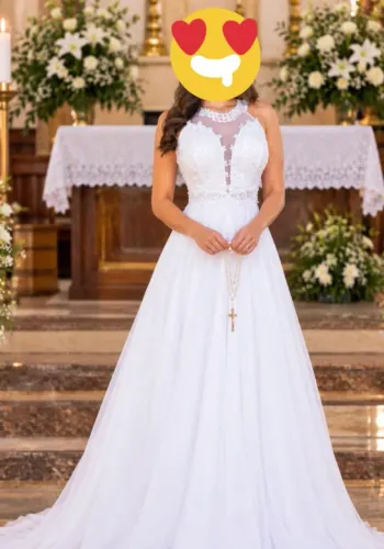 Vestido de Noiva, acompanha anágua.