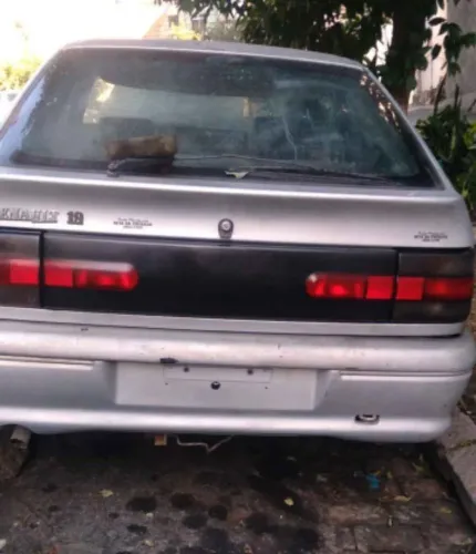 Vidro traseiro + tampa da mala do Renault 19 Hatch 