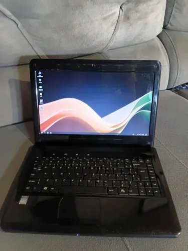 Notebook Positivo SIM+/Com 4GB de RAM/HD de 500GB/Windows 10/Funcionando perfeitamente!!