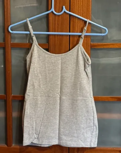 Camiseta de alcinha cinza
