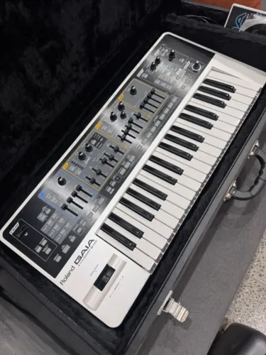 TECLADO SINTETIZADOR ROLAND SH-01 GAIA
