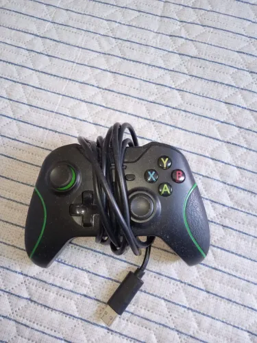Controle Xbox one com fio