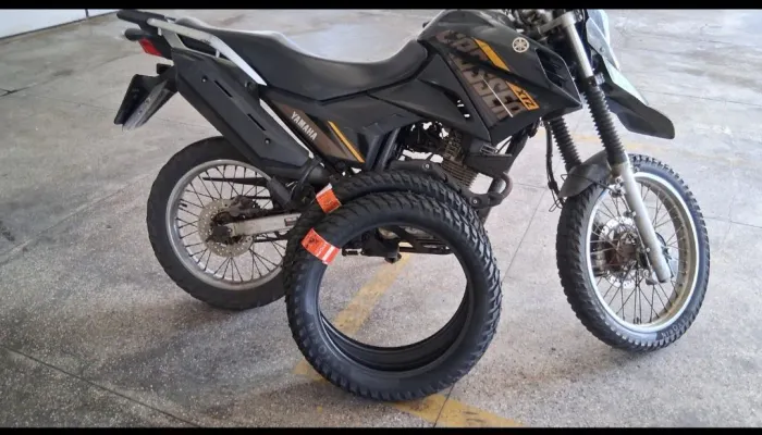 Moto Yamaha Crosser ABS 