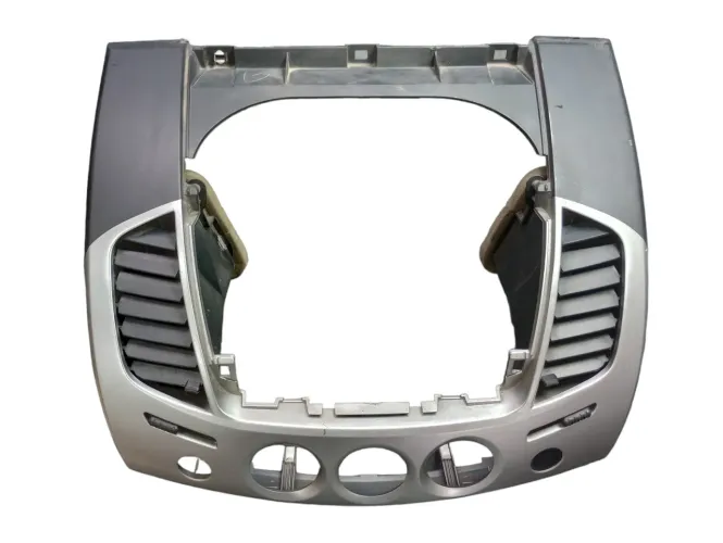 Moldura Comando Ar Condicionado L200 Triton 2012 Com Detalhe