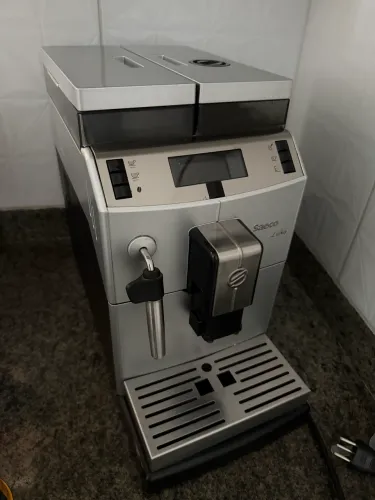 Cafeteira lirika Saeco
