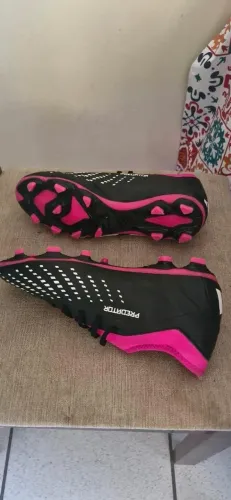 Chuteira Adidas Campo