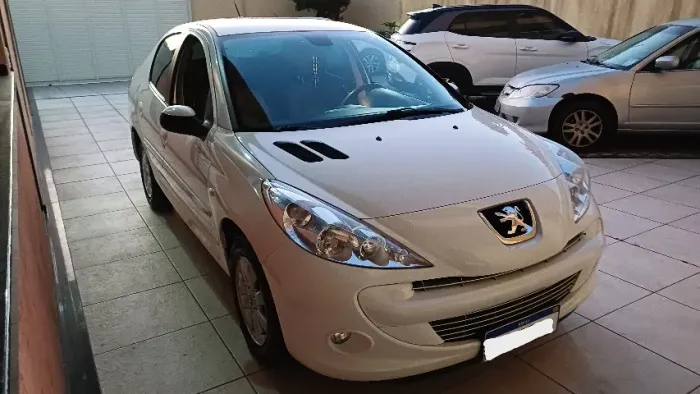 Peugeot 207 Sed. Passion XR Sport 1.4 Flex 8V 4P 2013