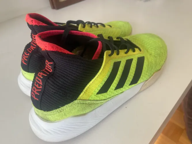 Chuteira futsal Adidas