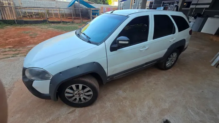 Fiat Palio Weekend Adventure Locker 1.8 Flex 2017
