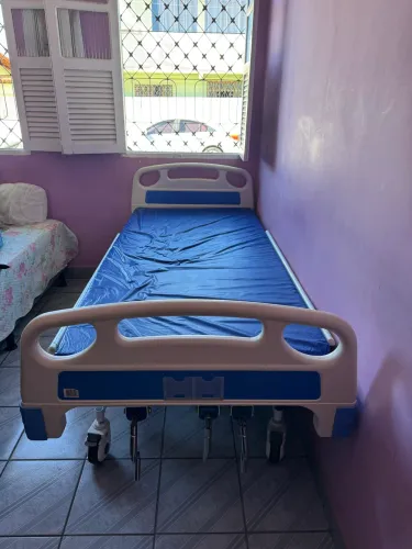 Cama hospitalar três ajustes