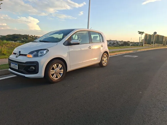 Volkswagen Up! Move 1.0 TSI Total Flex 12V 5P 2018