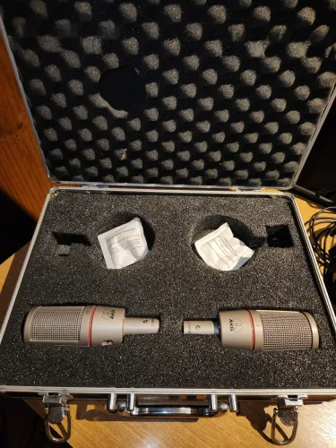 Microfone AKG C2000 par casado