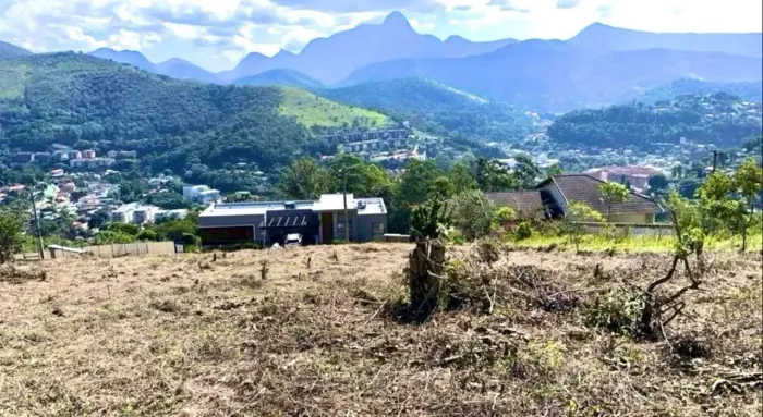 Terreno à venda em condomínio fechado, 1450m², Nogueira, Petrópolis/RJ