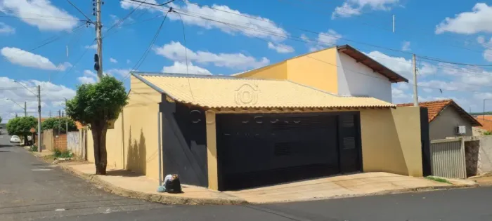 Casa Padrão em Monte Aprazível