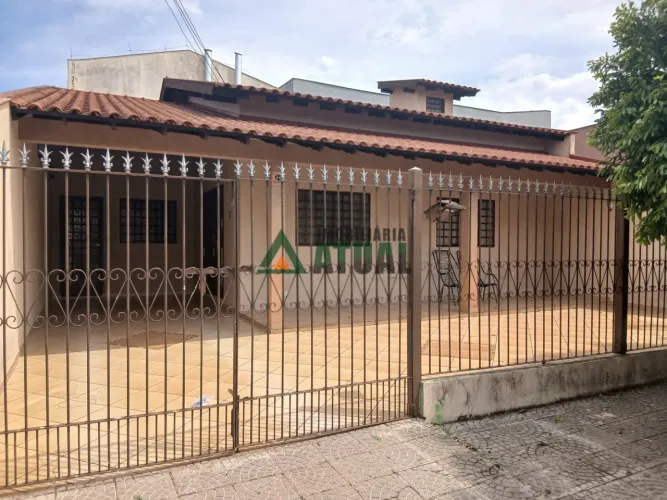 CASA RESIDENCIAL COM 3 QUARTOS NA REGIÃO NORTE DE LONDRINA