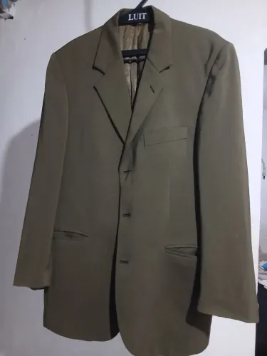 Costume Yvessaintlaurent em ótimo estado veste G original! Feito com tecido importado!