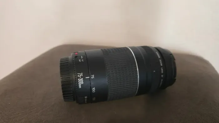 Lente Canon 75-300mm para Câmera Fotográfica