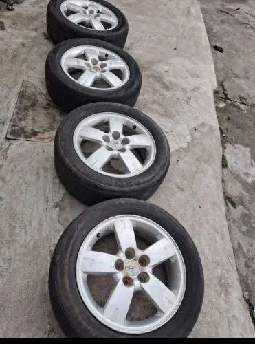 Kit 4 aros 17 com pneus