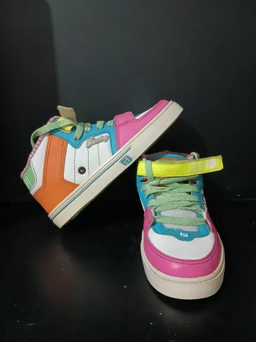 Tenis freeday tamanho 35 novo