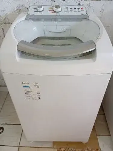 Máquina de lavar roupa 8kg semi nova 