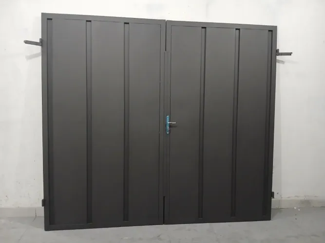 Portão Pivoltante Novo Mede 2,40 x 2,10