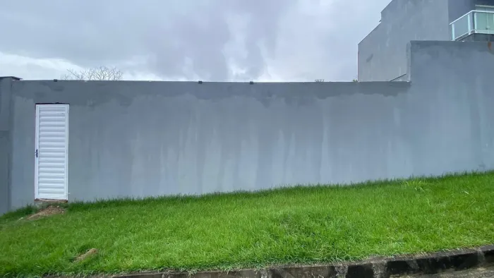 Terreno plano 600m² (15x 40) murado em condomínio fechado