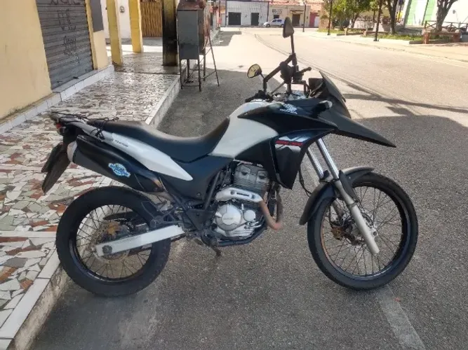 Honda XRE300 flex. one ano 2015