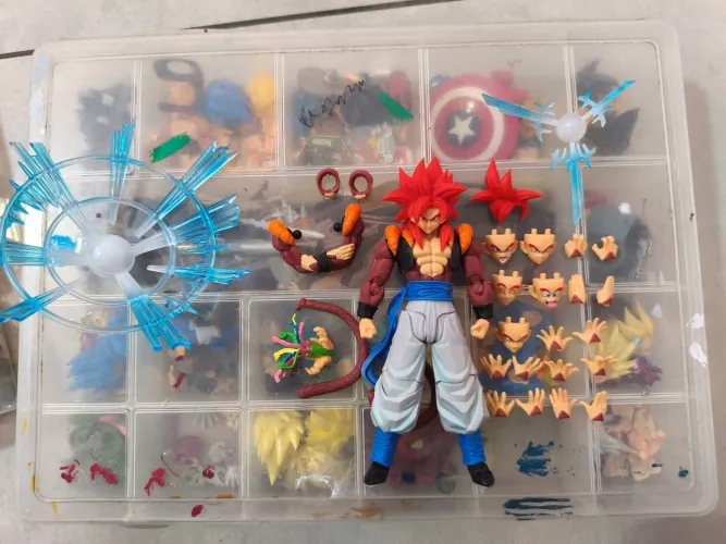 Gogeta ssj4 Kamione versão fosca
