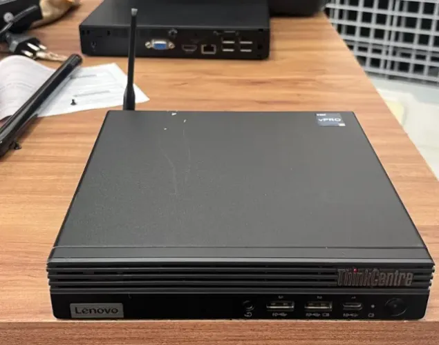 Mini PC Lenovo ThinkCentre M80q Gen3 i5 12 geração