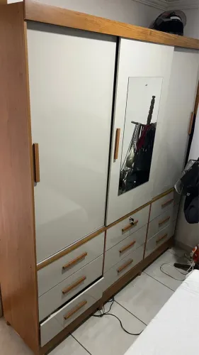 Vendo guarda roupa