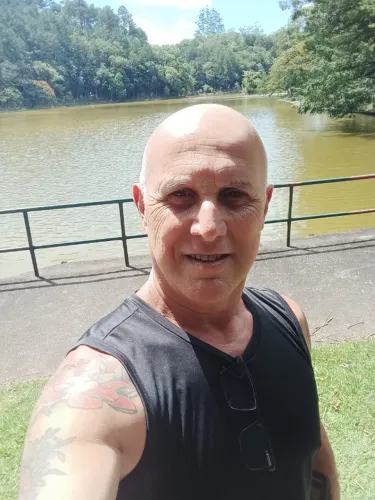 Boa tarde, estou oferecendo meus serviços como cuidador de idosos, particular 