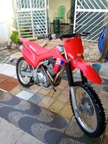 CRF 250 ANO 2025/ TODA ORIGINAL DE FÁBRICA 