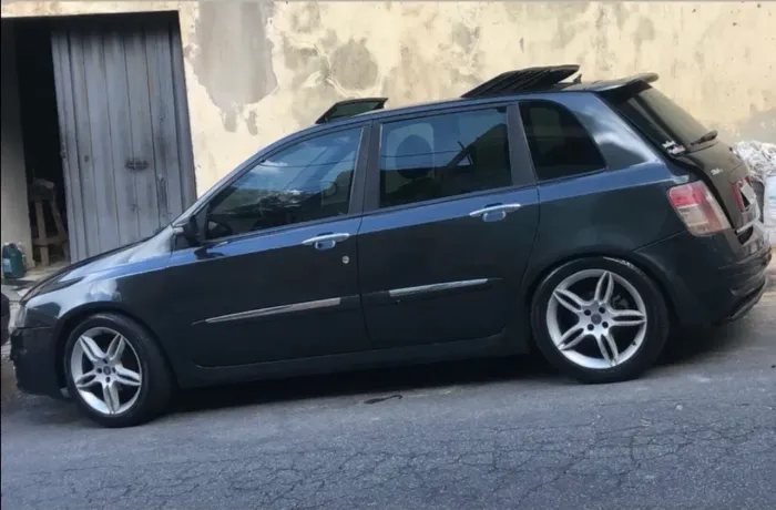 Fiat Stilo Dualogic 1.8 Sporting Flex 8V 5P 2010