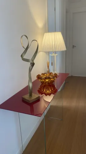 Escultura decorativa dourada