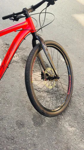 Vendo bicicleta oggi rack Sport aro 29